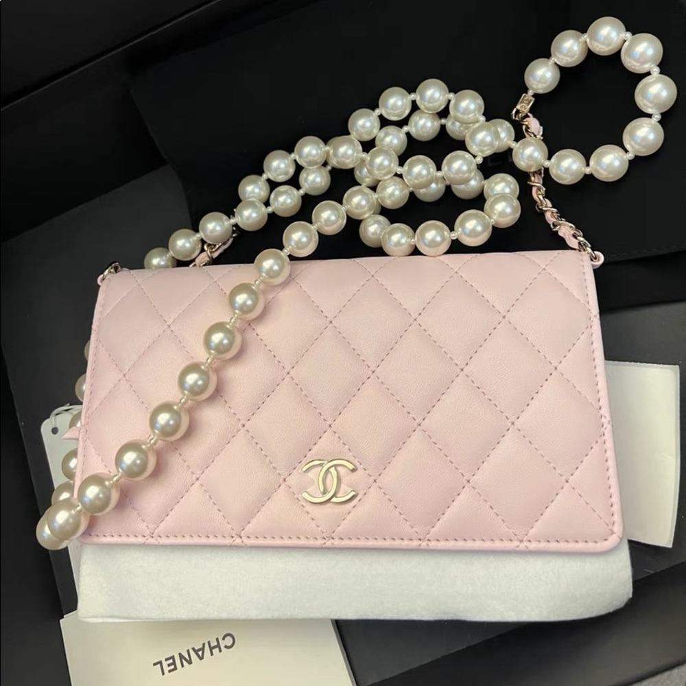 【SOLD】Chanel Quilted Wallet On Chain WOC With Pearl Chain Pink - Picture 1 of 3